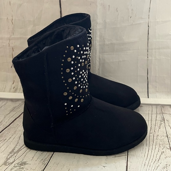 New Studded faux fur lined Suede Mid Boots Booties 8 - Picture 5 of 11